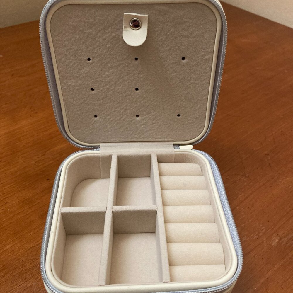 Gabriel & Co Travel Jewelry Box Case - Picture 4 of 8